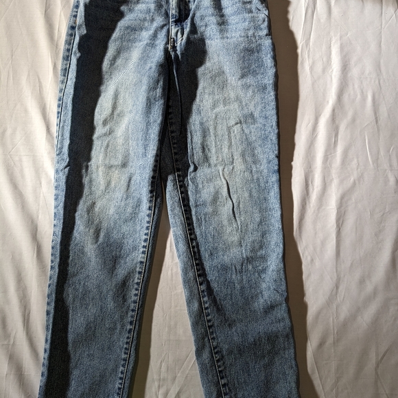 Aeropostale women's size 4 curvy mom denim blue jeans - Picture 2 of 6